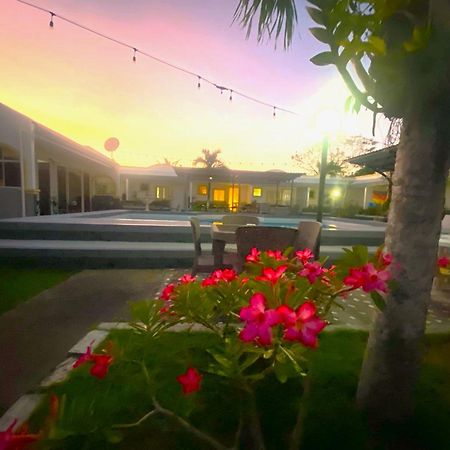 Villa Del Pueblo Inn Panglao Exteriér fotografie